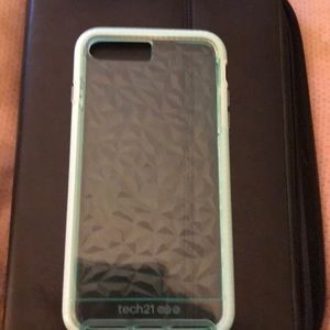 This is a mint green tech 21 Evo gem case!
